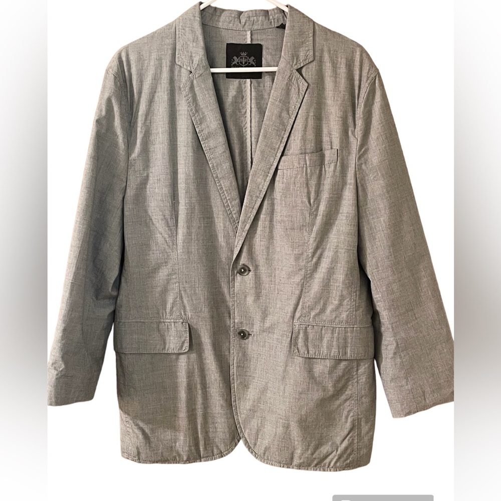 Men’s grey sport coat - size Medium